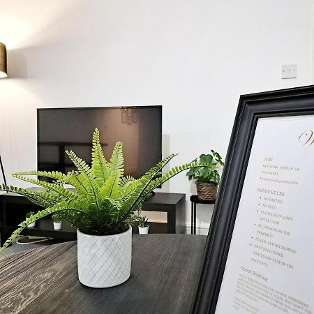 Stylish 2 Bed Apartment With Free Parking, Speed Wifi, Free Parking Colchester Ngoại thất bức ảnh